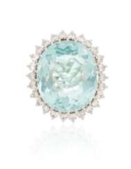 AQUAMARINE AND DIAMOND RING