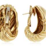 DAIVD WEBB GOLD HALF-HOOP EARRINGS - photo 2