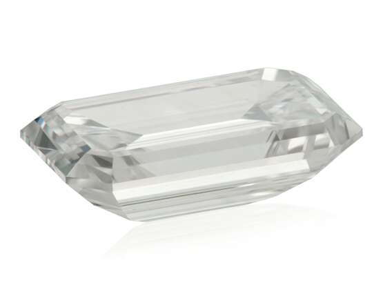 EMERALD-CUT DIAMOND RING OF 3.56 CARATS WITH GIA REPORT - Foto 2