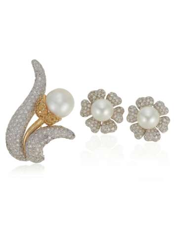 CULTURED PEARL AND DIAMOND EARRINGS AND BROOCH - фото 1