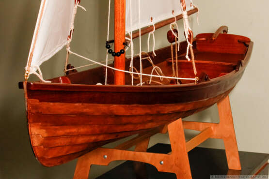 Boot „Holzboot Modell Whitehall“, Naturholz, Holzschnitzerei, Mythologisches, Vereinigte Staaten, 2018 - Foto 1