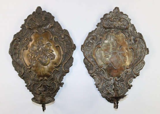 Pair of wall blakers with coat of arms - photo 1