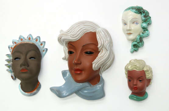 Ceramic wall masks and figures. - photo 1