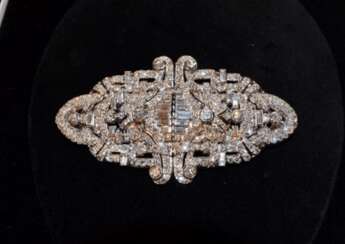 Vintage brooch with diamonds