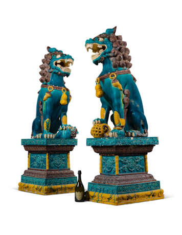 A PAIR OF LARGE CHINESE POLYCHROME-ENAMELLED CERAMIC BUDDHIST LIONS - photo 5