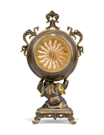 A FRENCH 'JAPONISME' PATINATED-BRONZE FIGURAL TABLE CLOCK - фото 2