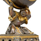 A FRENCH 'JAPONISME' PATINATED-BRONZE FIGURAL TABLE CLOCK - photo 3