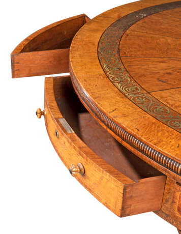 A REGENCY BRASS-INLAID OAK AND INDIAN ROSEWOOD LIBRARY TABLE - photo 3
