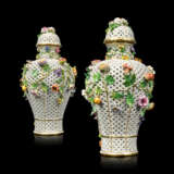 Meissen Porcelain Factory. A PAIR OF LARGE MEISSEN PORCELAIN FLOWER-ENCRUSTED PIERCED VASES AND COVERS - photo 2