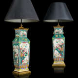 A PAIR OF CHINESE FAMILLE ROSE VASES, MOUNTED AS LAMPS - фото 7