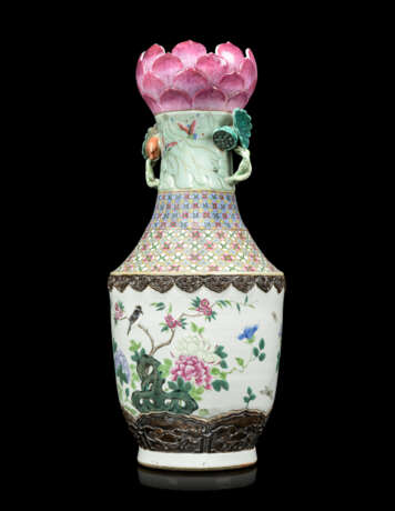 A PAIR OF CHINESE FAMILLE ROSE LOTUS-FORM VASES - photo 7