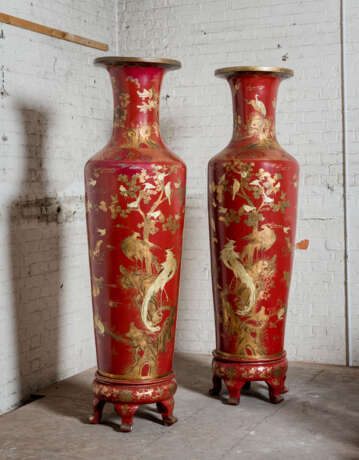 A PAIR OF LARGE RED AND GILT-LACQUER PAPIER MACHE WOOD VASES - photo 1