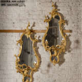 A PAIR OF GILTWOOD AND GILT-GESSO GIRANDOLE MIRRORS - Foto 1