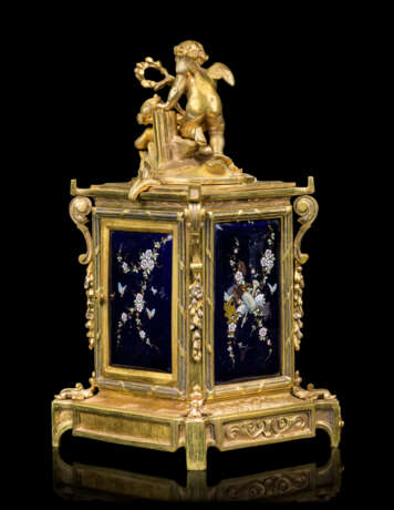 A FRENCH GILT-BRONZE AND ENAMEL CARRIAGE CLOCK - Foto 3
