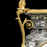 A CHARLES X ORMOLU-MOUNTED CUT-GLASS VASE-FORM CLOCK - photo 2