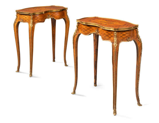 A PAIR OF FRENCH ORMOLU-MOUNTED KINGWOOD, ROSEWOOD, SATINWOOD, AND STAINED FRUITWOOD MARQUETRY OCCASIONAL TABLES - фото 1