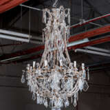 A GILT-METAL CUT, MOULDED AND BEADED-GLASS TWELVE-LIGHT CHANDLIER - фото 1