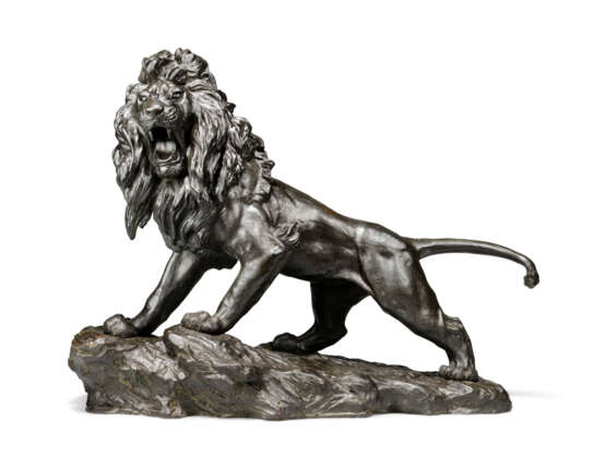 A LARGE JAPANESE BRONZE MODEL OF A LION - Foto 1