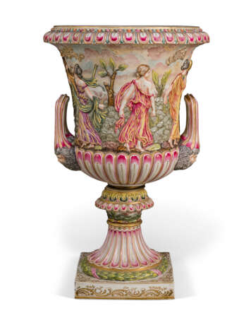 A LARGE CONTINENTAL PORCELAIN TWO-HANDLED VASE - фото 1