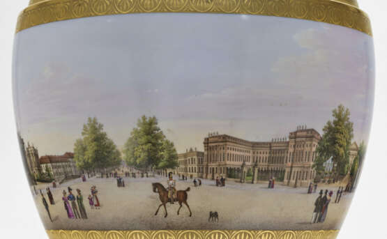 Panoramavase mit Berliner Straßenprospekt ''Unter den Linden'' . KPM Berlin, um 1831/1834   - Foto 5