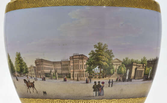 Panoramavase mit Berliner Straßenprospekt ''Unter den Linden'' . KPM Berlin, um 1831/1834   - Foto 6