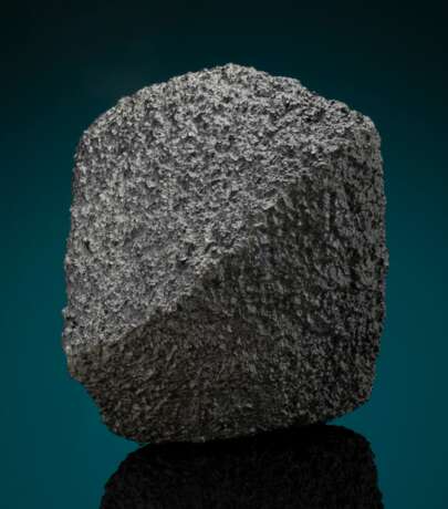 EXTRATERRESTRIAL MINIMALIST ABSTRACT FORM — NWA 6726 METEORITE - photo 1