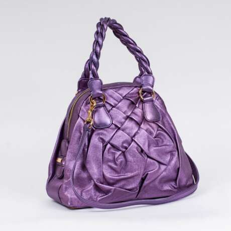 Valentino Garavani. Metallic-Violett Handbag - photo 1