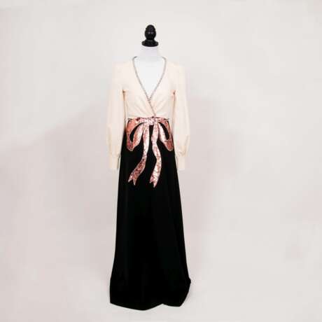 Gucci. Long Sleeve Evening Dress mit Pailletten-Schleife - фото 1