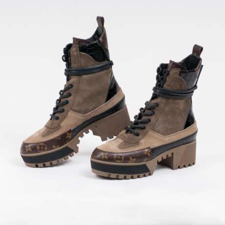 Louis Vuitton. Paar Laureate Desert Ankle Boots in Braun - Foto 1