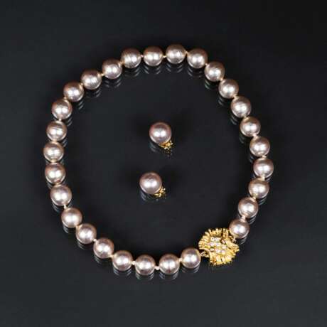 Christian Dior. Faux Pearls Kette und Paar Ohrclips - Foto 1