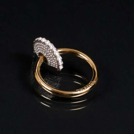 Chanel. Ring-Brosche mit Strass-Besatz - фото 1