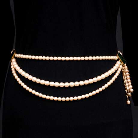 Chanel. Faux Pearls Belt Buckle - photo 1