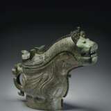 AN EXCEPTIONAL AND HIGHLY IMPORTANT BRONZE RITUAL WINE VESSEL AND COVER, GONG - photo 1