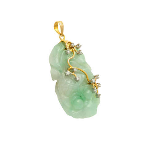 Jadeanhänger mit Brillanten, - photo 2