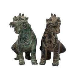 Paar asiatische Wächterlöwen aus Bronze.