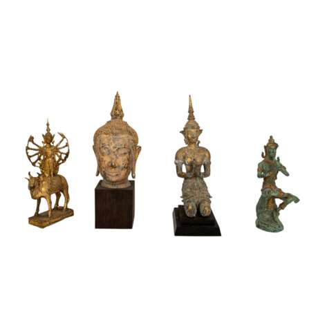 Sammlung von 8 Skulpturen überwiegend aus THAILAND, 20. Jahrhundert: - Foto 2