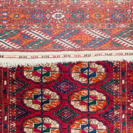 Drei dörfliche Teppiche: ANATOLIEN/TURKMENISTAN/KAUKASUS - photo 4