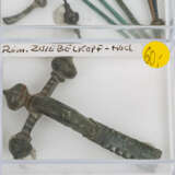 Antike Fibeln, Arztinstrumente und Fingerringe - - Foto 3