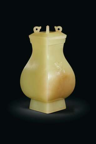 A RARE MINIATURE YELLOW JADE ARCHAISTIC FACETED JAR AND COVER, FANGHU - photo 1