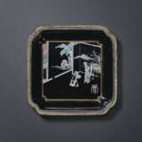 A GROUP OF ELEVEN MOTHER-OF-PEARL-INLAID BLACK LACQUER SQUARE DISHES - фото 3