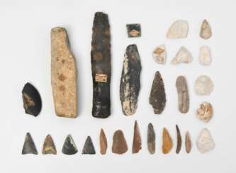 Konvolut von 25 prähistorischen Steinwerkzeugen