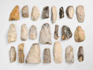 Konvolut von 22 prähistorischen Steinwerkzeugen