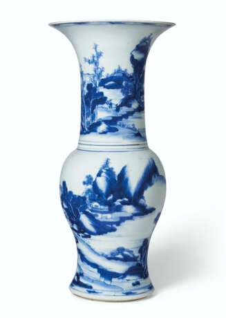 A BLUE AND WHITE `PHOENIX TAIL` VASE - фото 1