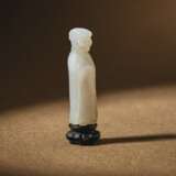 A WHITE JADE LUOHAN-FORM BEAD - Foto 2