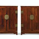 A PAIR OF HUANGHUALI KANG CABINETS - фото 1
