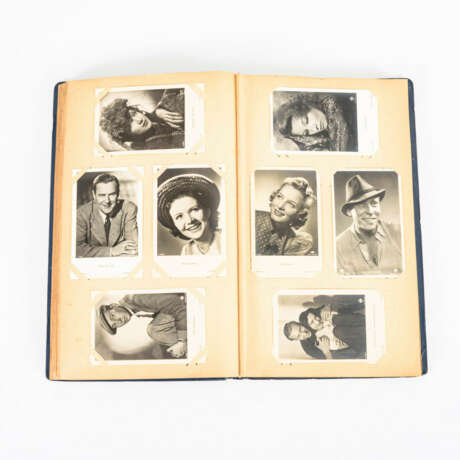 Album mit Schauspieler-Porträtkarten der 30er Jahre - photo 2