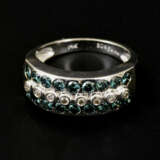 Ring mit grünen und weißen Brillanten - фото 2