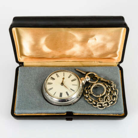 Große silberne Taschenuhr mit Uhrenkette - фото 2