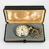 Große silberne Taschenuhr mit Uhrenkette - photo 2