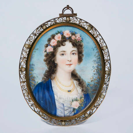 Portrait-Miniatur: Mädchen mit Blütenkranz - фото 1